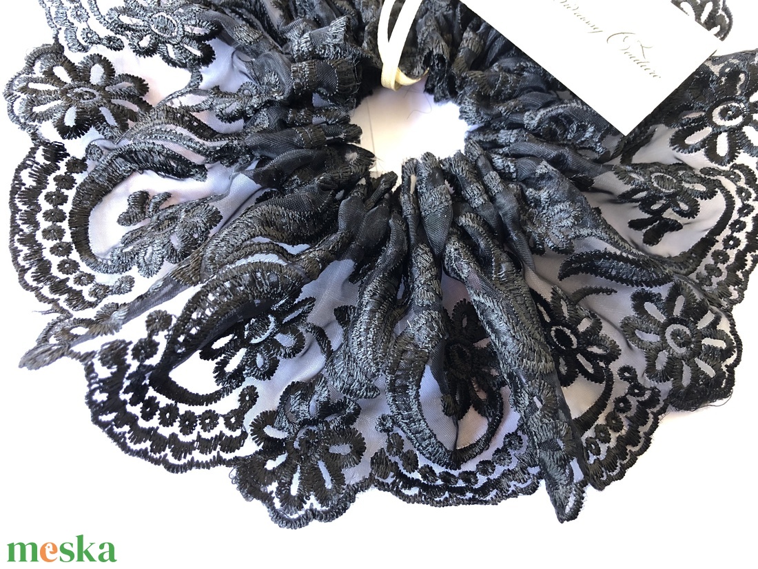 Andrassy Couture fekete csipke hajgumi - ruha & divat - hajdísz & hajcsat - hajgumi - Meska.hu