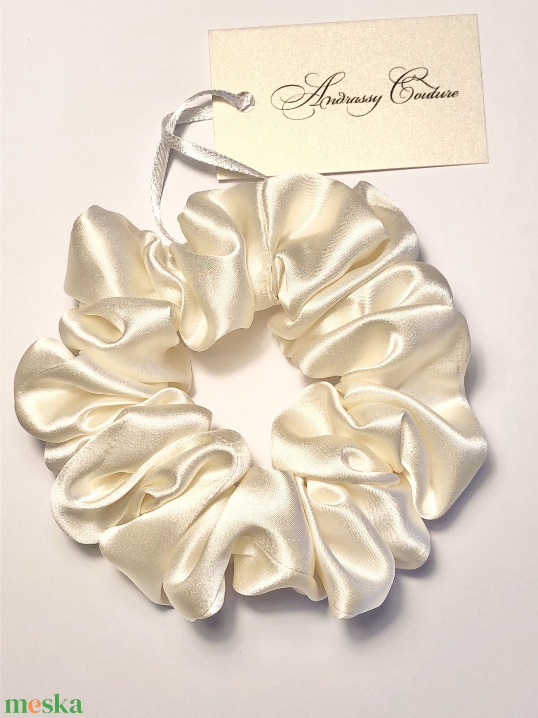 Andrassy Couture vajszínű hernyóselyem hajgumi - ruha & divat - hajdísz & hajcsat - hajgumi - Meska.hu