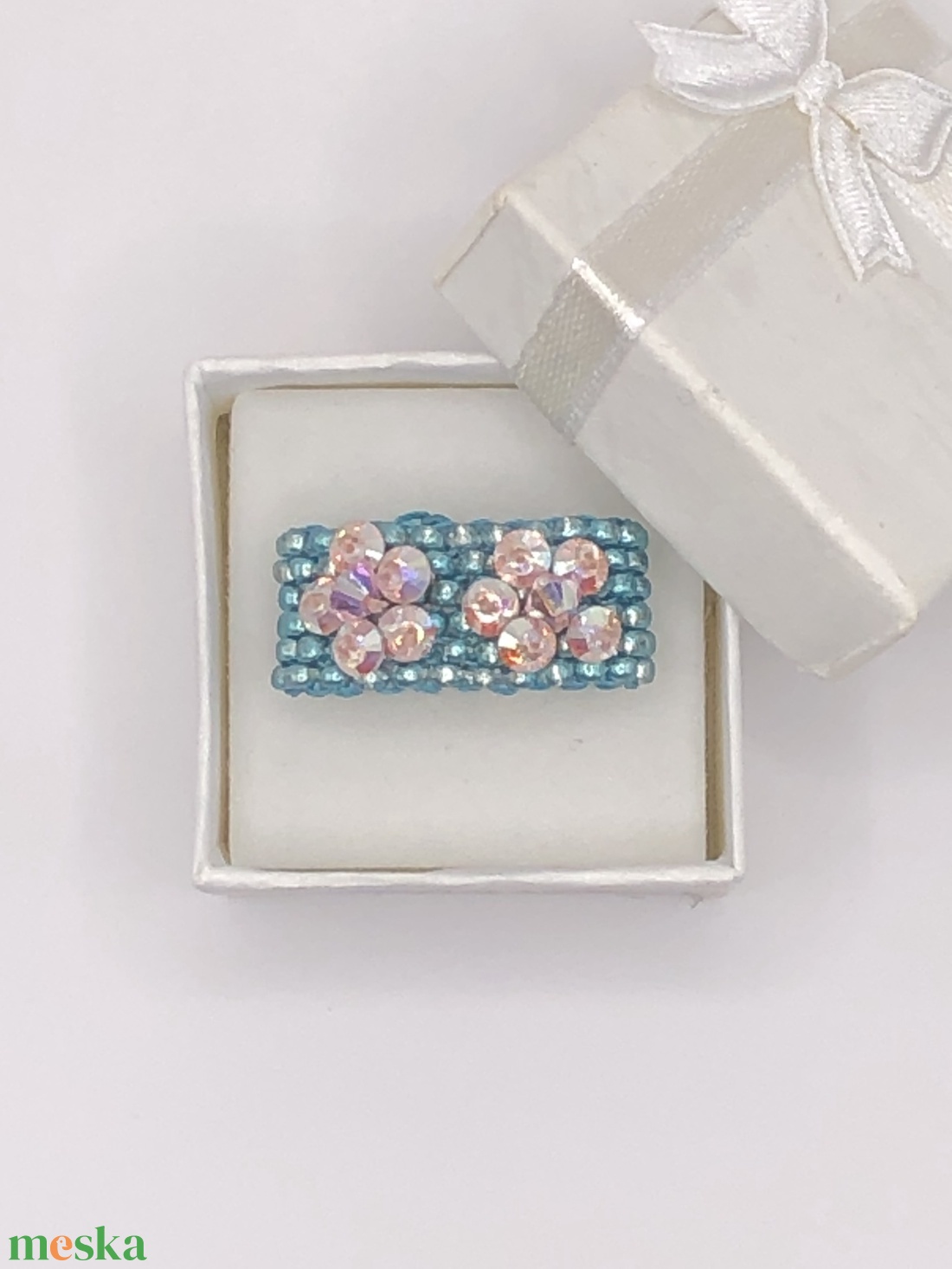 Andrassy Couture türkiz gyöngy gyűrű Swarovski kristállyal - ékszer - gyűrű - figurális gyűrű - Meska.hu Andrassy Couture türkiz gyöngy gyűrű Swarovski kristállyal - ékszer - gyűrű - figurális gyűrű - Meska.hu