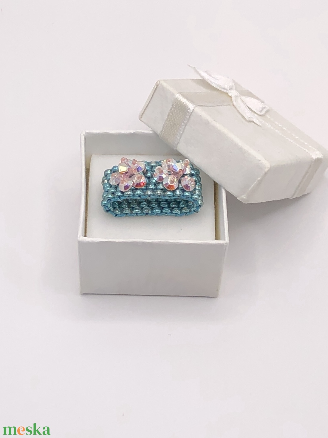 Andrassy Couture türkiz gyöngy gyűrű Swarovski kristállyal - ékszer - gyűrű - figurális gyűrű - Meska.hu Andrassy Couture türkiz gyöngy gyűrű Swarovski kristállyal - ékszer - gyűrű - figurális gyűrű - Meska.hu