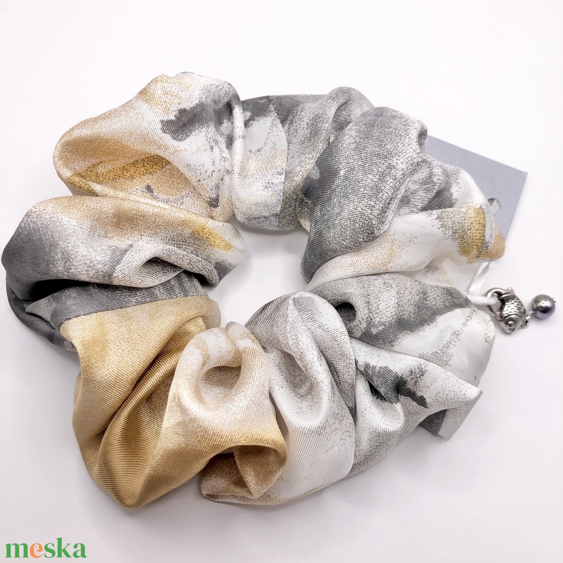 Andrassy Couture arany-ezüst-fehér gyöngyhalászhajgumi - ruha & divat - hajdísz & hajcsat - hajgumi - Meska.hu