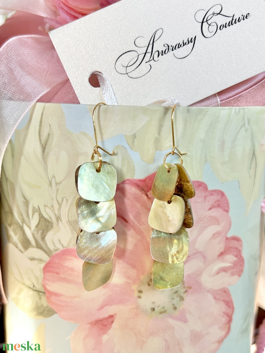 Andrassy Couture zöld szögletes kagyló fülbevaló  - ékszer - fülbevaló - lógó fülbevaló - Meska.hu