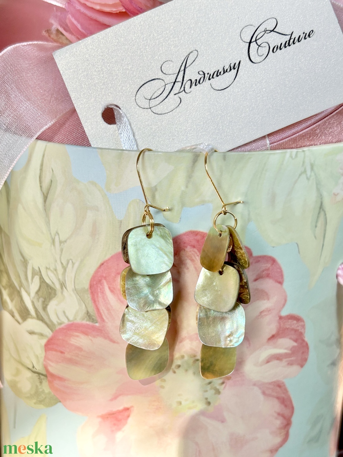 Andrassy Couture zöld szögletes kagyló fülbevaló  - ékszer - fülbevaló - lógó fülbevaló - Meska.hu