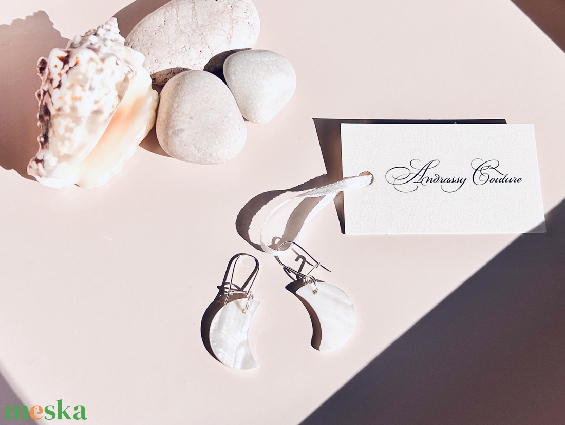 Andrassy Couture félhold kagyló fülbevaló  - ékszer - fülbevaló - lógó fülbevaló - Meska.hu