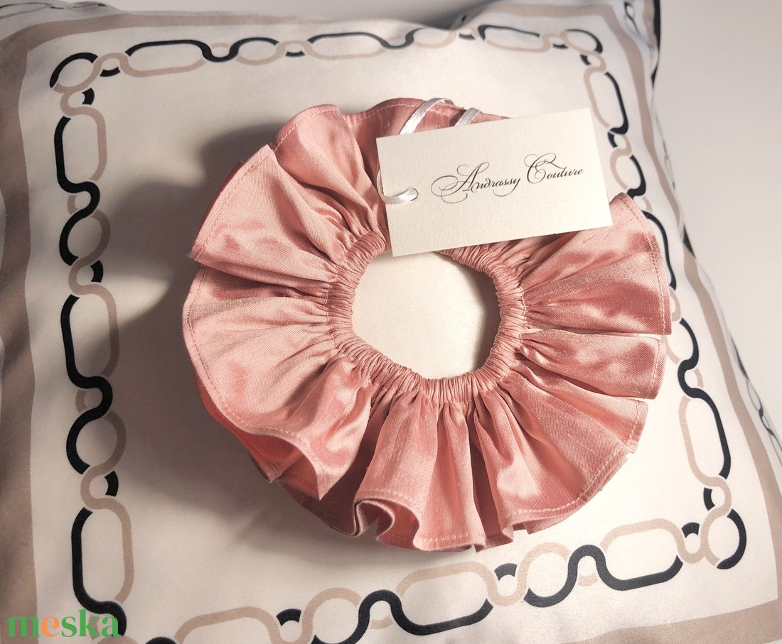 Andrassy Couture hernyóselyem santung hajgumi - ruha & divat - hajdísz & hajcsat - hajgumi - Meska.hu