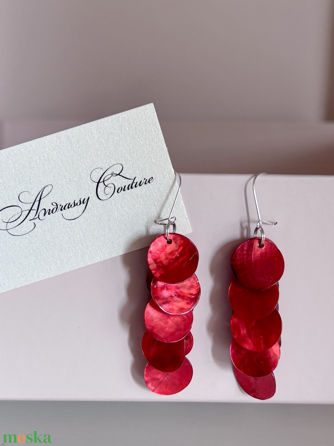 Andrassy Couture piros kagyló fülbevaló  - ékszer - fülbevaló - lógó fülbevaló - Meska.hu