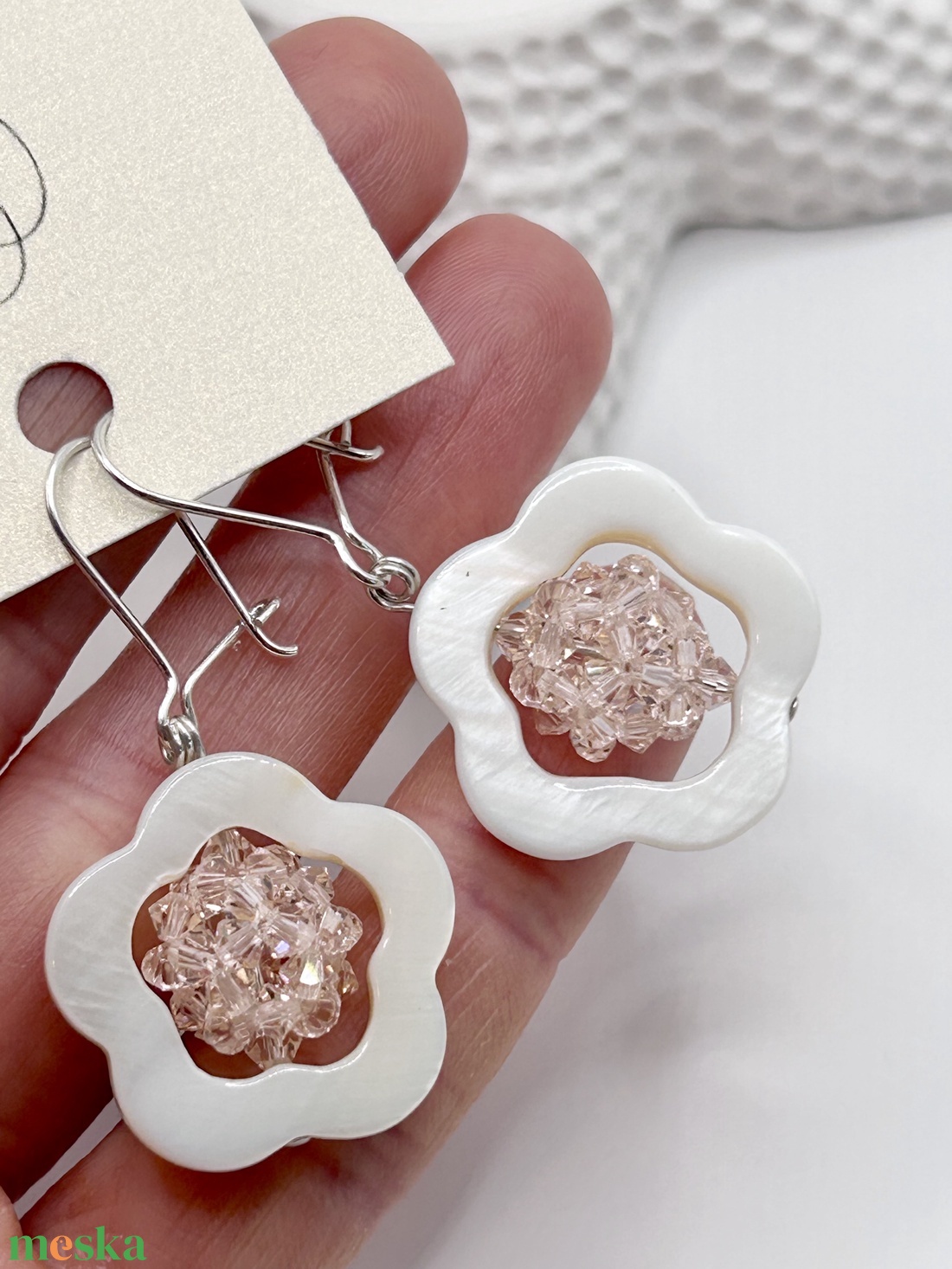 Andrassy Couture kagyló virág Swarovski kristály fülbevaló ezüst akasztóval - ékszer - fülbevaló - lógó fülbevaló - Meska.hu