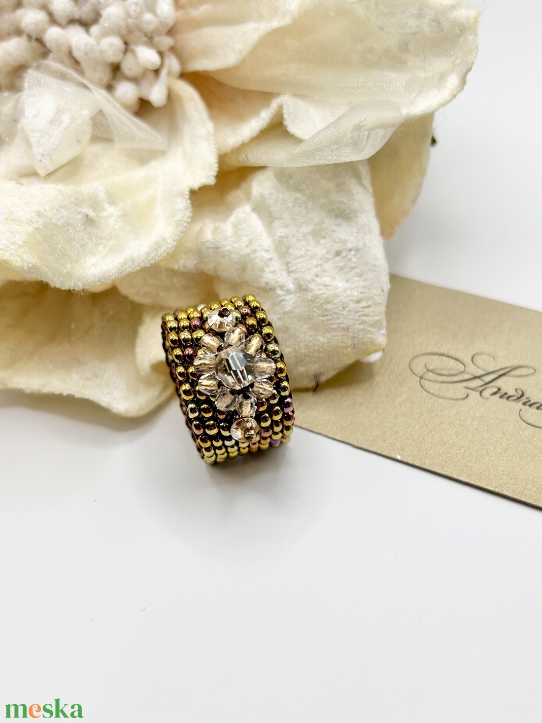 Andrassy Couture virágos gyöngy gyűrű Swarovski kristállyal - ékszer - gyűrű - figurális gyűrű - Meska.hu