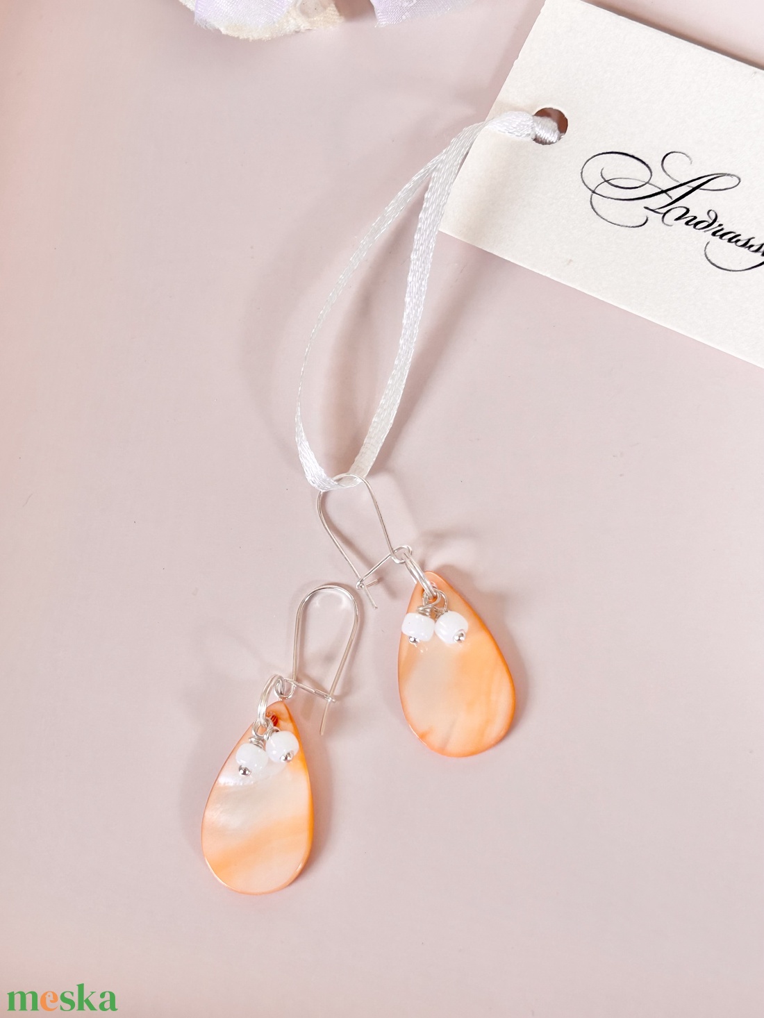 Andrassy Couture csepp kagyló fülbevaló gyöngy függőkkel - ékszer - fülbevaló - lógó fülbevaló - Meska.hu