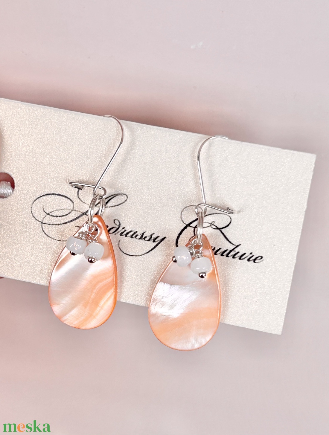 Andrassy Couture csepp kagyló fülbevaló gyöngy függőkkel - ékszer - fülbevaló - lógó fülbevaló - Meska.hu