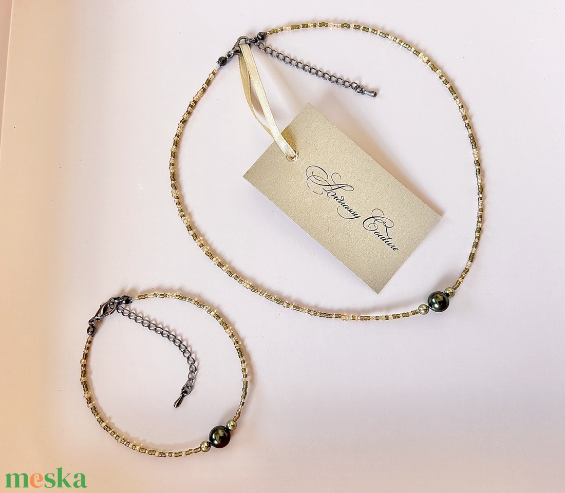 Andrassy Couture zöld/arany Swarovski bogyó egysoros gyöngy nyaklánc és karkötő szett - ékszer - ékszerszett - Meska.hu