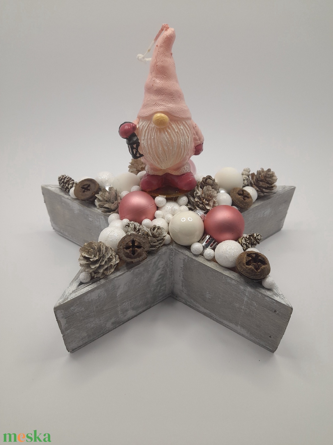 Karácsonyi Manós Asztaldísz Csillag Alakú Alapon - karácsony - adventi díszek - adventi asztaldísz - Meska.hu