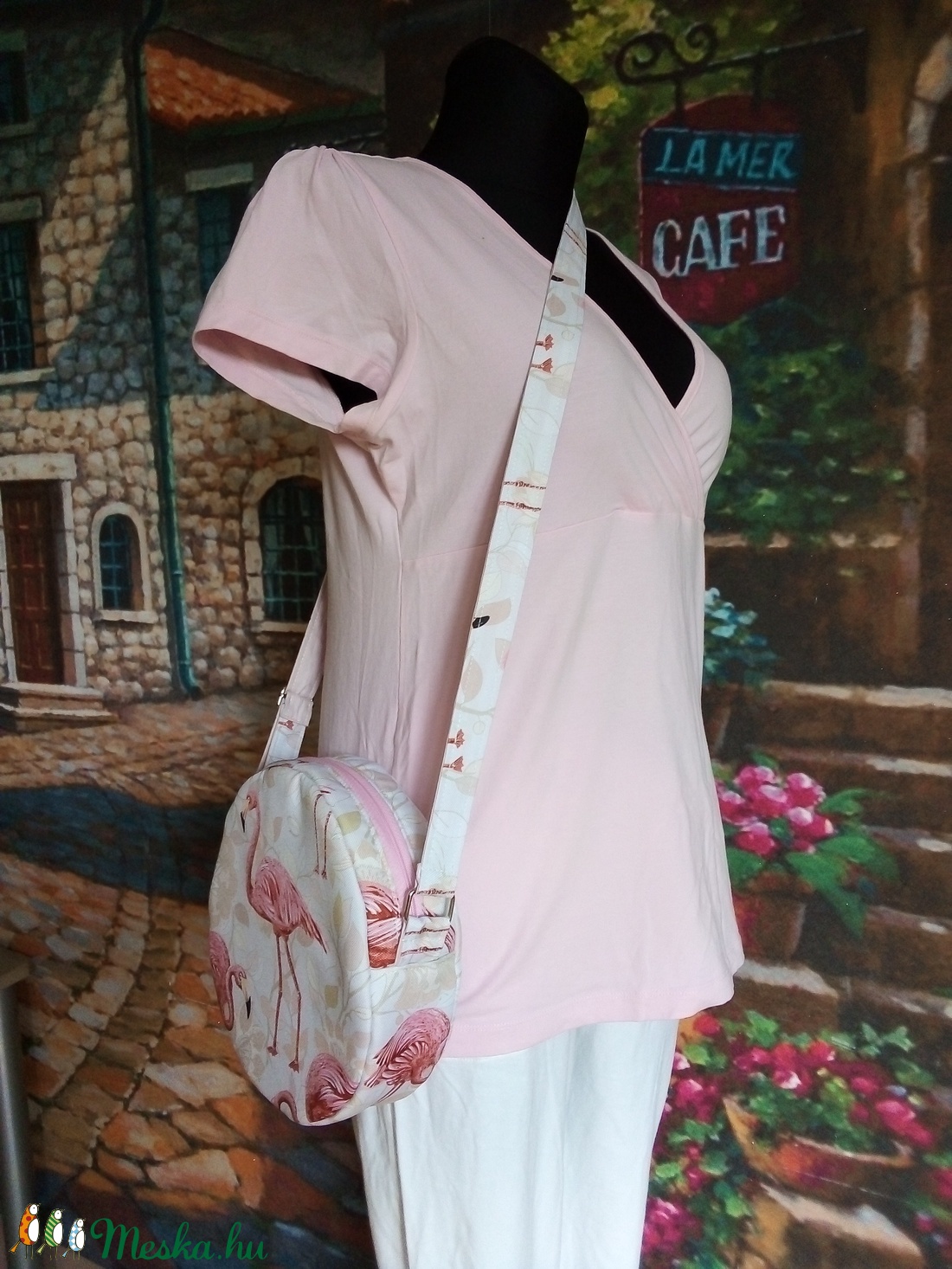 FLAMINGÓS KEREK TÁSKA. - táska & tok - kézitáska & válltáska - vállon átvethető táska - Meska.hu FLAMINGÓS KEREK TÁSKA. - táska & tok - kézitáska & válltáska - vállon átvethető táska - Meska.hu