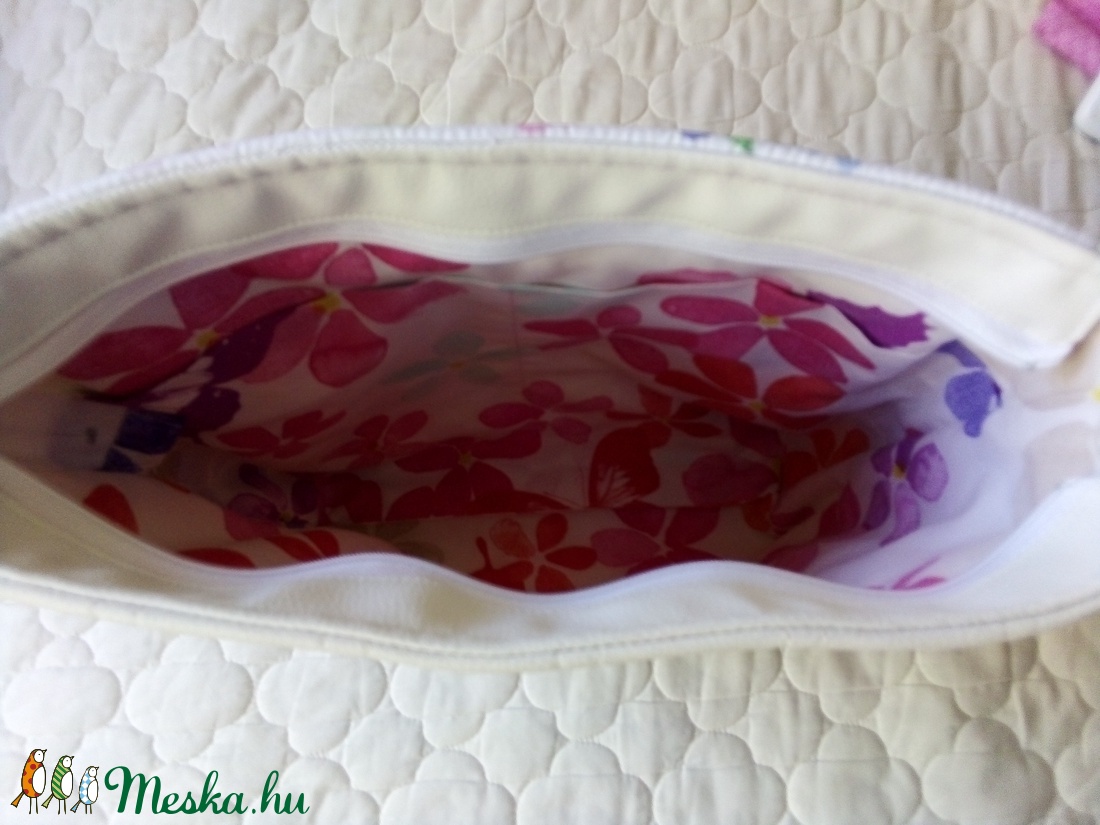 Fehér nyuszis táska - táska & tok - kézitáska & válltáska - vállon átvethető táska - Meska.hu