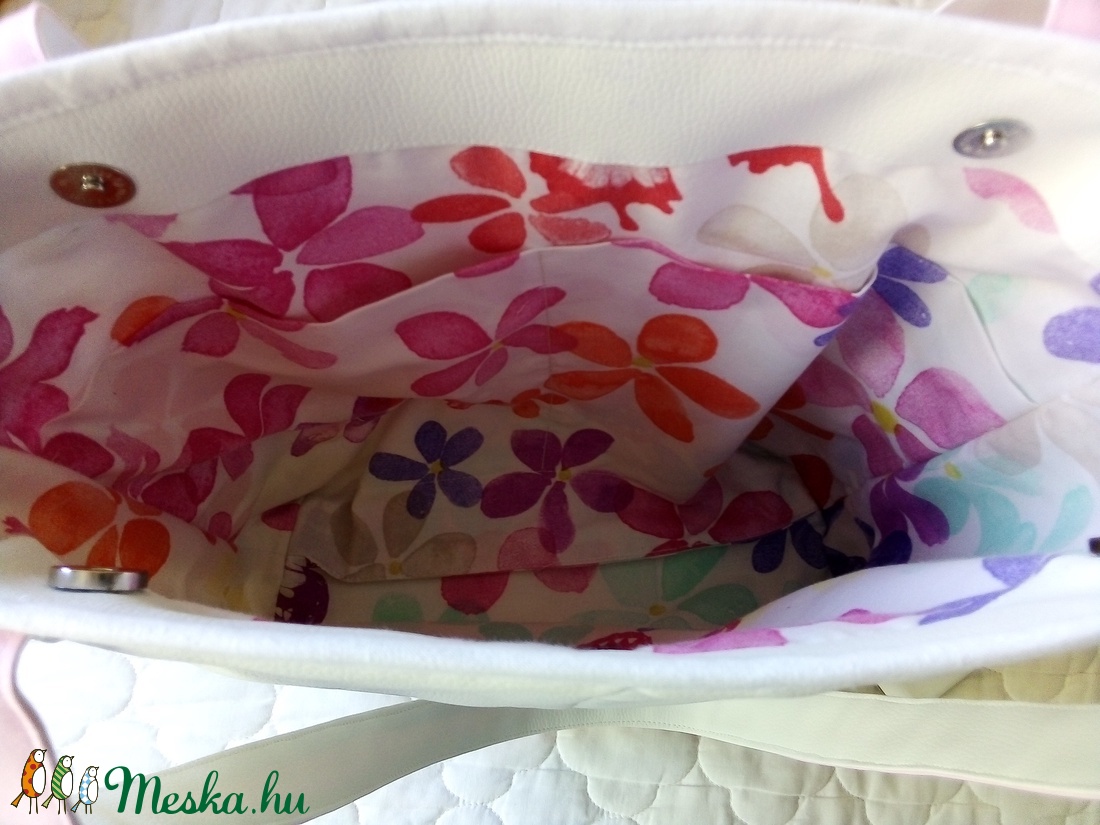 Fehér nyuszis-cicás táska - táska & tok - kézitáska & válltáska - válltáska - Meska.hu