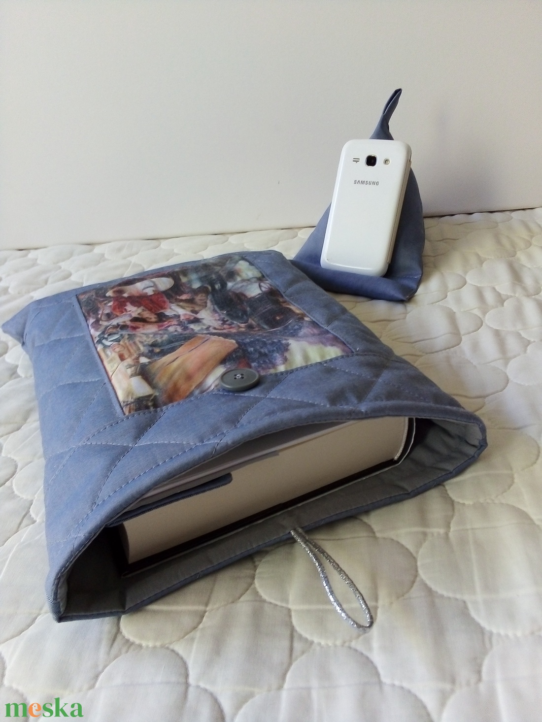 Szürke romantikus könyvtartó,telefontartó szett - könyv & zene - könyvtok - Meska.hu Szürke romantikus könyvtartó,telefontartó szett - könyv & zene - könyvtok - Meska.hu