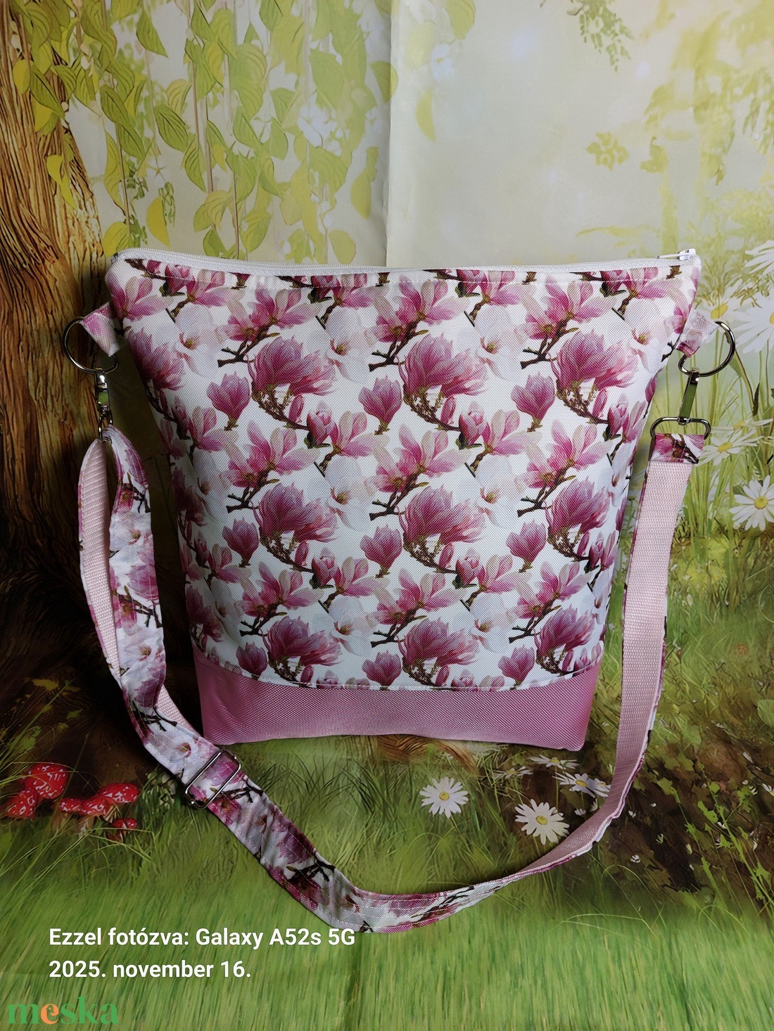 Mangólia mintás táska - táska & tok - kézitáska & válltáska - vállon átvethető táska - Meska.hu