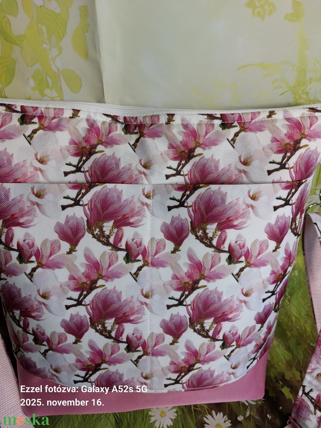 Mangólia mintás táska - táska & tok - kézitáska & válltáska - vállon átvethető táska - Meska.hu