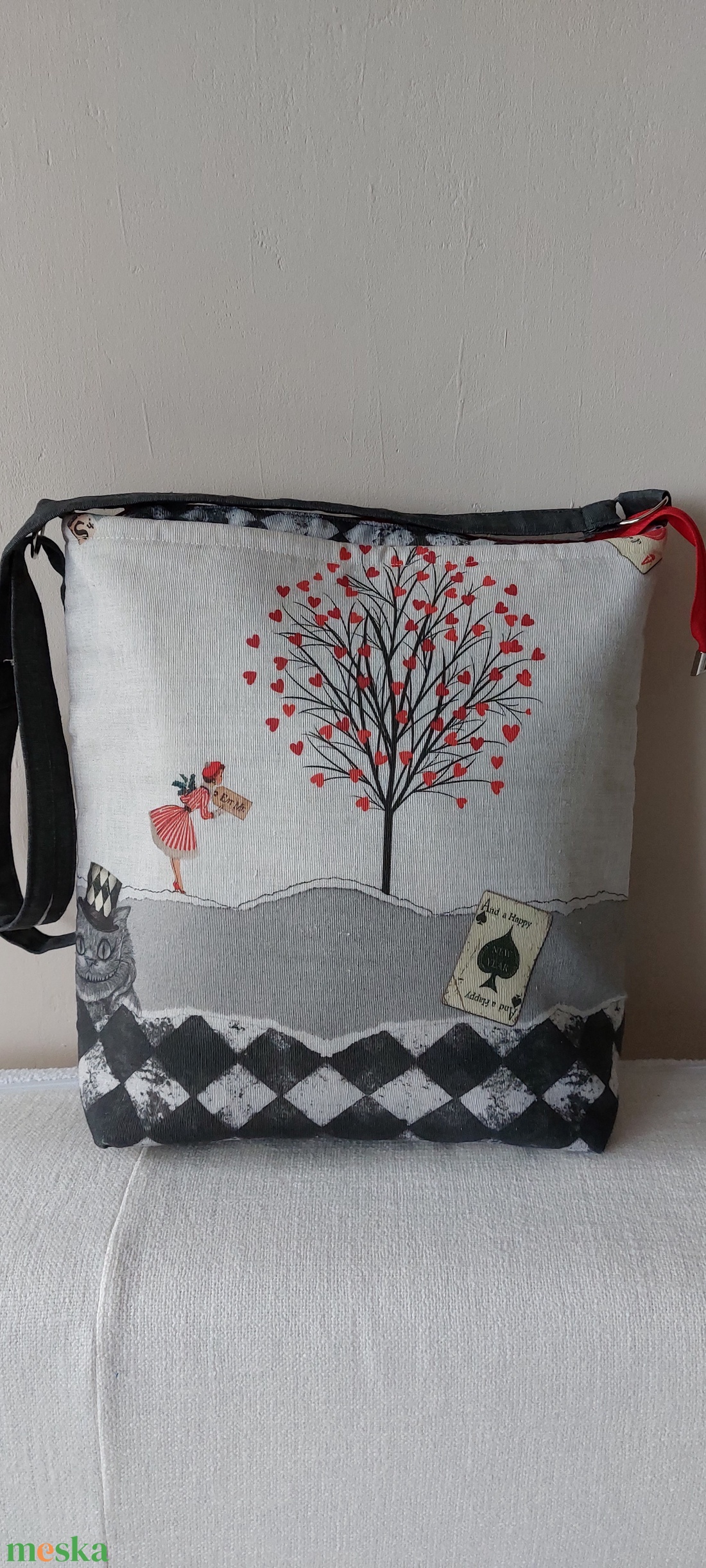 Aliz csodarszágos táska 1 - táska & tok - kézitáska & válltáska - vállon átvethető táska - Meska.hu