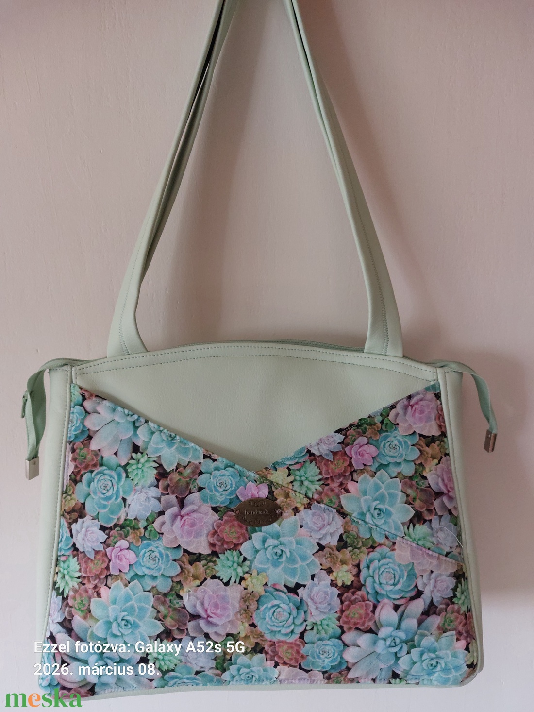 Tavirózsás kis válltáska - táska & tok - kézitáska & válltáska - kézitáska - Meska.hu