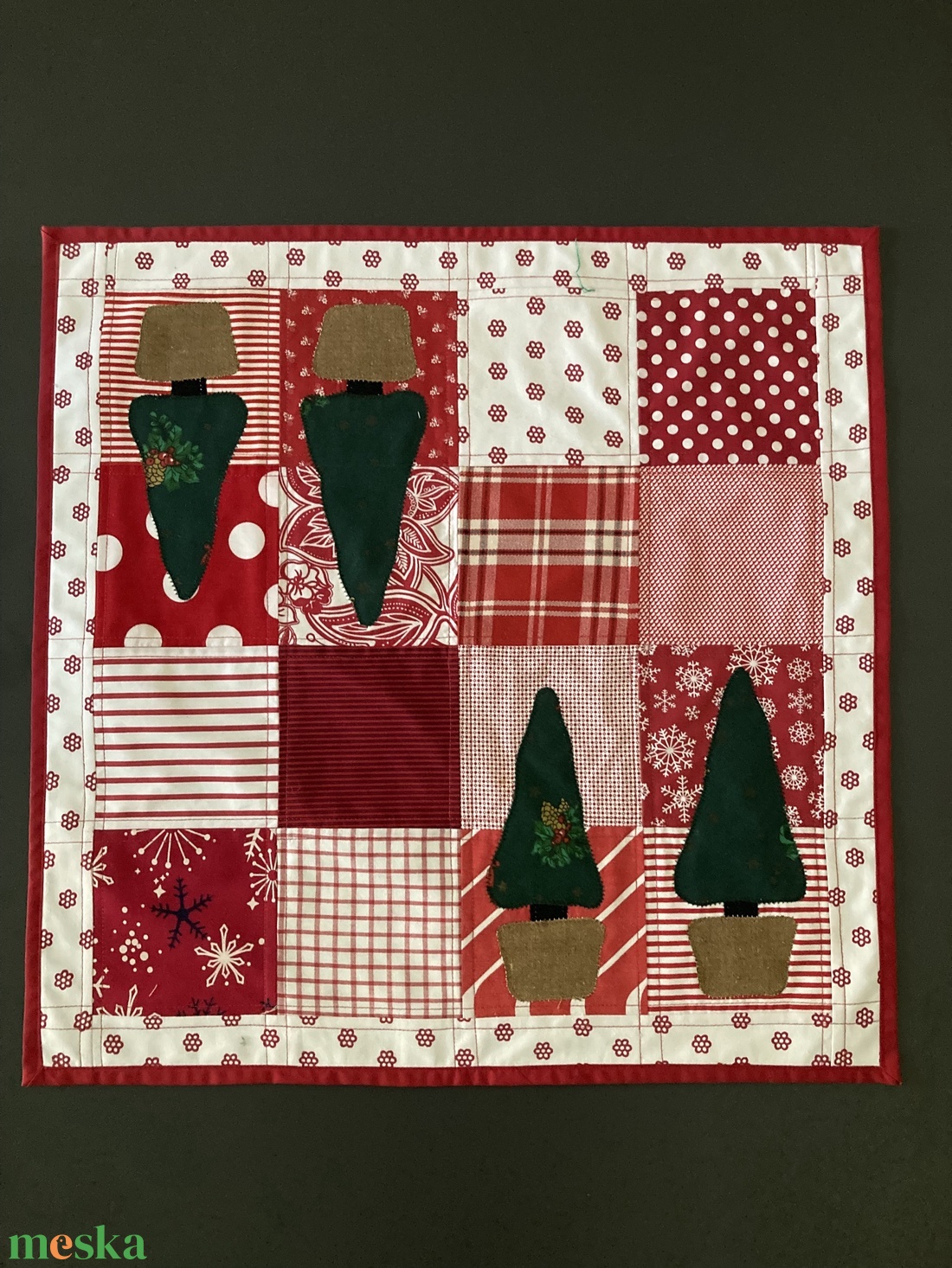 Karácsonyi patchwork asztalközép - karácsony - karácsonyi lakásdekoráció - ünnepi asztaldekoráció - Meska.hu Karácsonyi patchwork asztalközép - karácsony - karácsonyi lakásdekoráció - ünnepi asztaldekoráció - Meska.hu
