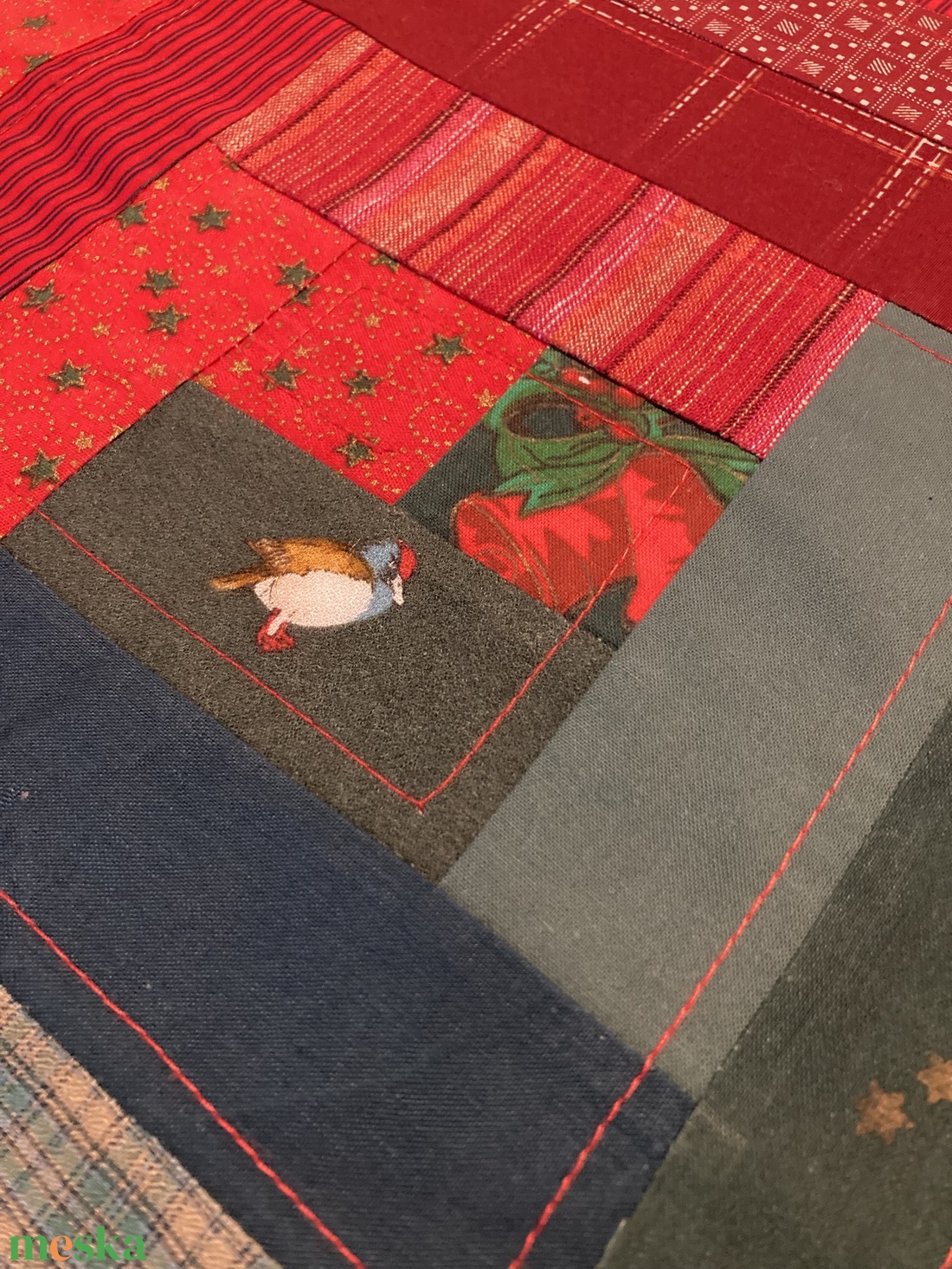 Karácsonyi patchwork asztalközép - karácsony - karácsonyi lakásdekoráció - ünnepi asztaldekoráció - Meska.hu