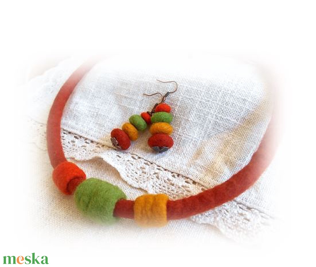 Smarties őszi színekben - nemez ékszerszett - ékszer - ékszerszett - Meska.hu Smarties őszi színekben - nemez ékszerszett - ékszer - ékszerszett - Meska.hu