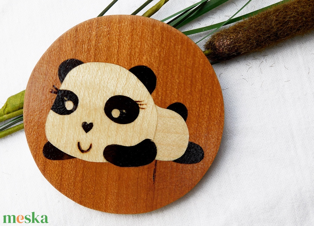 Aranyos fekvő panda kulcstartó/mágnes (Intarzia) - táska & tok - kulcstartó & táskadísz - kulcstartó - Meska.hu