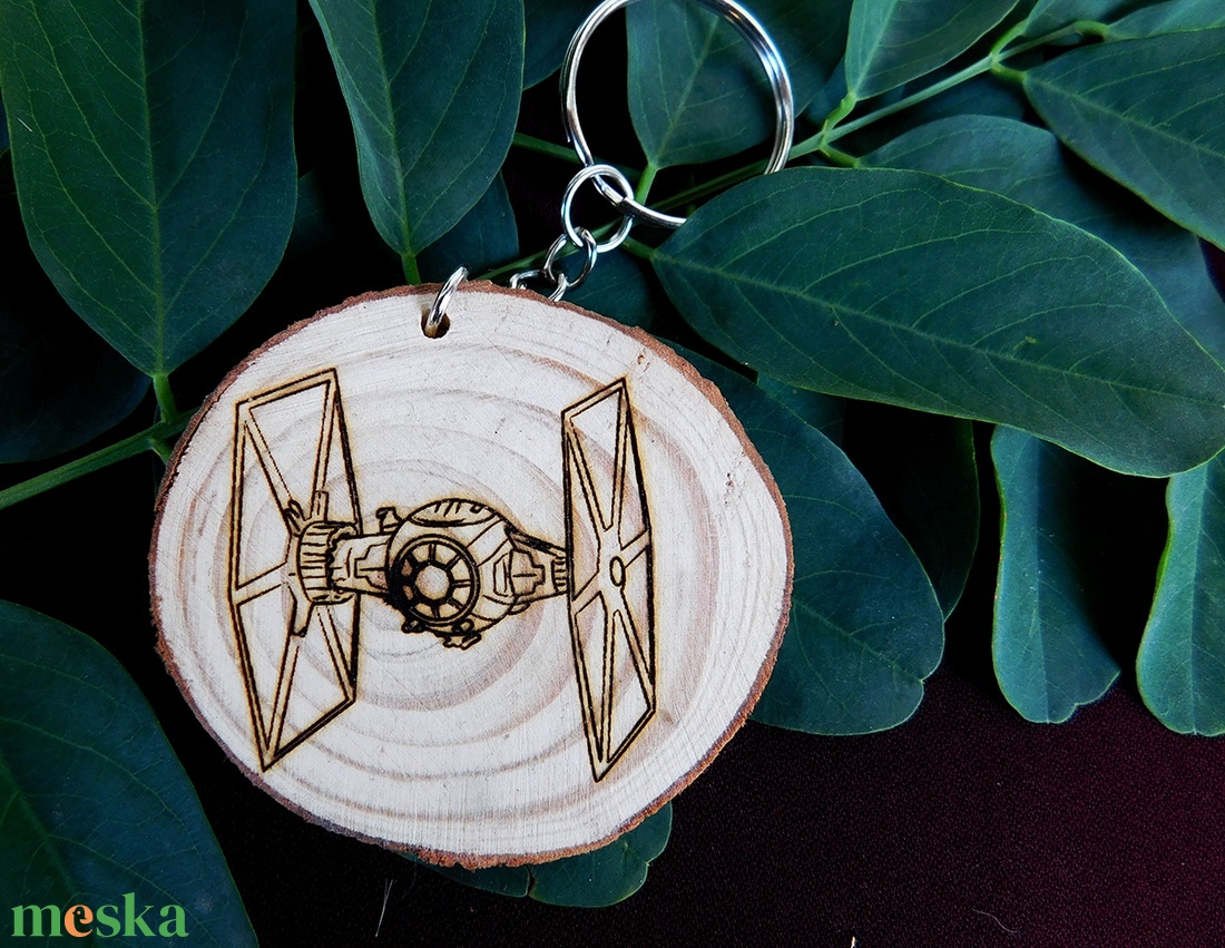 Tie fighter star wars űrhajó kulcstartó/mágnes - táska & tok - kulcstartó & táskadísz - kulcstartó - Meska.hu Tie fighter star wars űrhajó kulcstartó/mágnes - táska & tok - kulcstartó & táskadísz - kulcstartó - Meska.hu