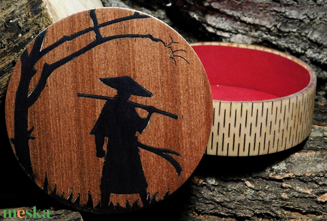 Szamuráj mintás fa ajándék doboz, japán stílus, keleti hangulat, óratartó, díszdoboz - ékszer - ékszertartó - ékszerdoboz - Meska.hu Szamuráj mintás fa ajándék doboz, japán stílus, keleti hangulat, óratartó, díszdoboz - ékszer - ékszertartó - ékszerdoboz - Meska.hu