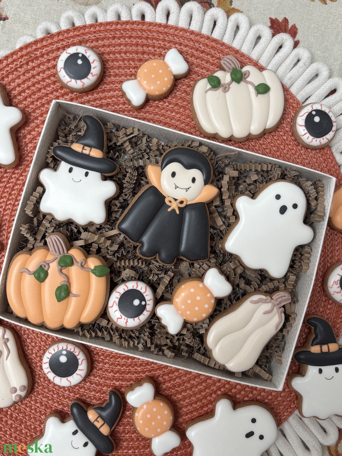 Halloweeni Bűbájos Borzongás közepes box - otthon & életmód - dekoráció - halloween - halloweeni figurák - Meska.hu