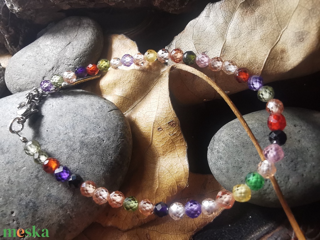 Szivárvány ragyogás - Cirkónium karkötő - ékszer - karkötő - gyöngyös karkötő - Meska.hu