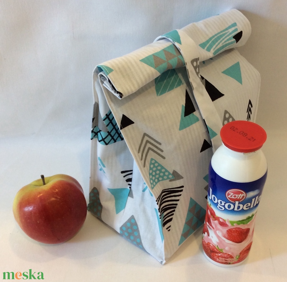 Uzsonnás táska / Lunch bag / ajándék szalvétával - táska & tok - uzsonna- & ebéd tartó - ebéd tasak, doboz - Meska.hu Uzsonnás táska / Lunch bag / ajándék szalvétával - táska & tok - uzsonna- & ebéd tartó - ebéd tasak, doboz - Meska.hu