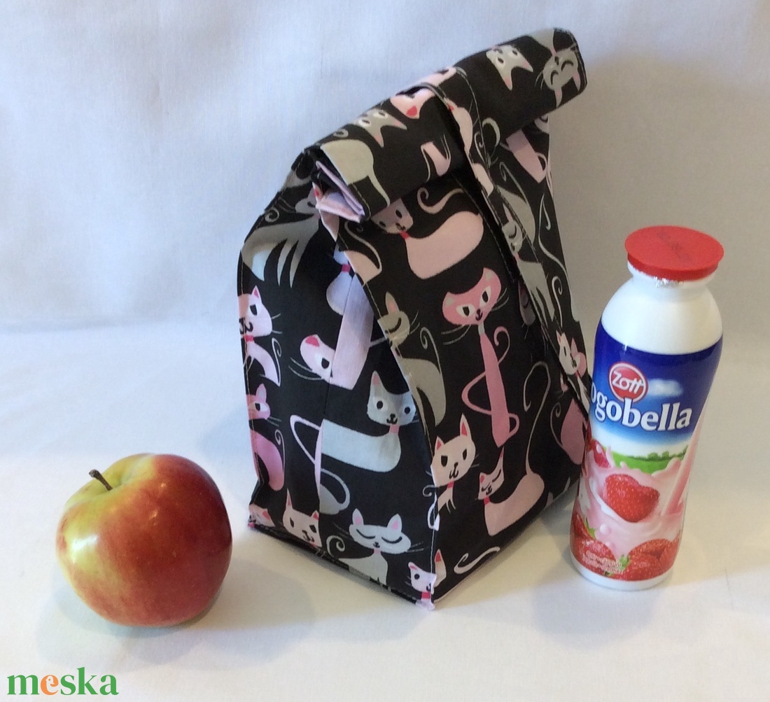 Uzsonnás táska / Lunch bag / ajándék szalvétával - táska & tok - uzsonna- & ebéd tartó - ebéd tasak, doboz - Meska.hu Uzsonnás táska / Lunch bag / ajándék szalvétával - táska & tok - uzsonna- & ebéd tartó - ebéd tasak, doboz - Meska.hu