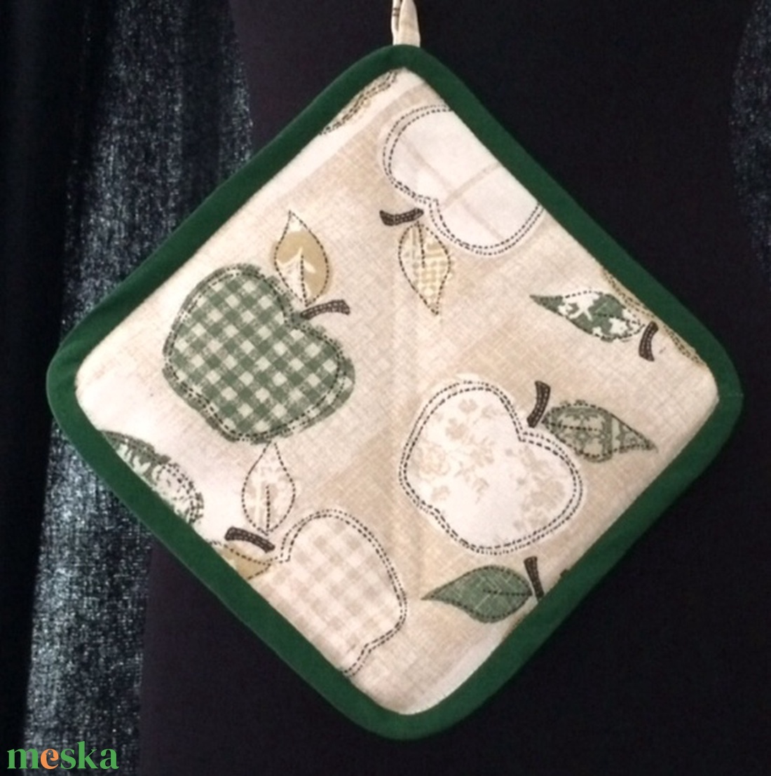 Edényfogó zöld alma mintával - otthon & életmód - konyhafelszerelés, tálalás - konyhai textil - edényfogó & edényfedő - Meska.hu Edényfogó zöld alma mintával - otthon & életmód - konyhafelszerelés, tálalás - konyhai textil - edényfogó & edényfedő - Meska.hu