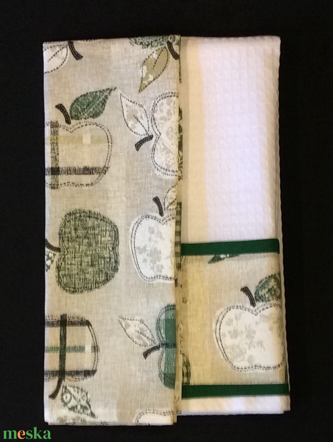 Edényfogó kesztyű zöld alma mintával - otthon & életmód - konyhafelszerelés, tálalás - konyhai textil - edényfogó & edényfedő - Meska.hu Edényfogó kesztyű zöld alma mintával - otthon & életmód - konyhafelszerelés, tálalás - konyhai textil - edényfogó & edényfedő - Meska.hu