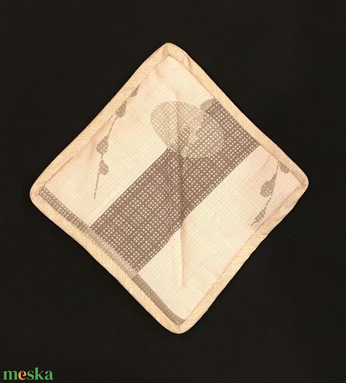 Edényfogó húsvéti mintával  - otthon & életmód - konyhafelszerelés, tálalás - konyhai textil - edényfogó & edényfedő - Meska.hu