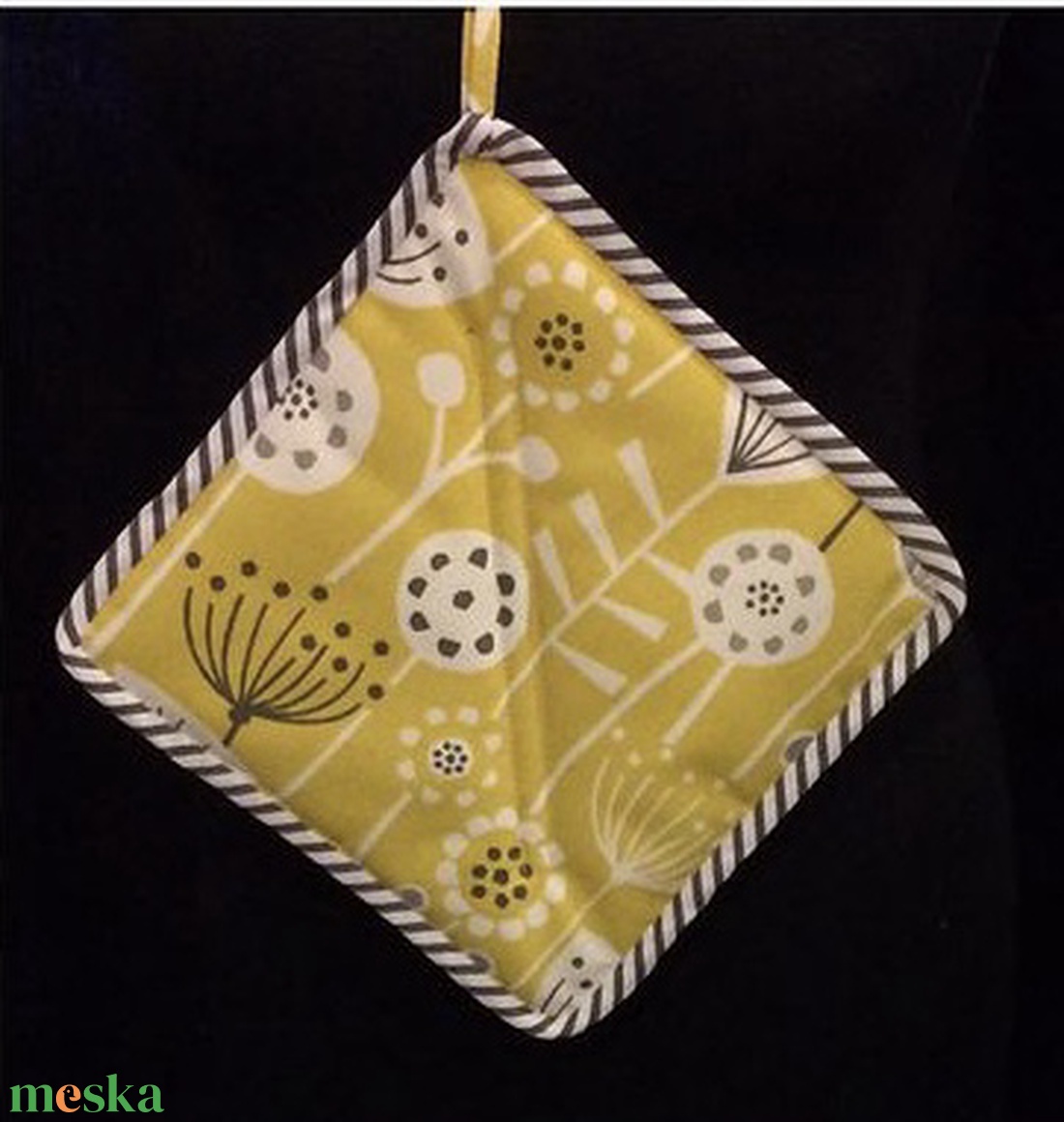 Edényfogó pitypang  mintával  - otthon & életmód - konyhafelszerelés, tálalás - konyhai textil - edényfogó & edényfedő - Meska.hu Edényfogó pitypang  mintával  - otthon & életmód - konyhafelszerelés, tálalás - konyhai textil - edényfogó & edényfedő - Meska.hu