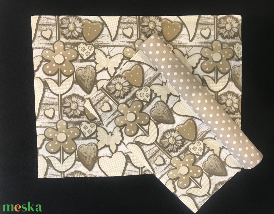 Konyharuha szett bézs szívecske - virág  mintás  - otthon & életmód - konyhafelszerelés, tálalás - konyhai textil - konyharuha & törlőkendő - Meska.hu