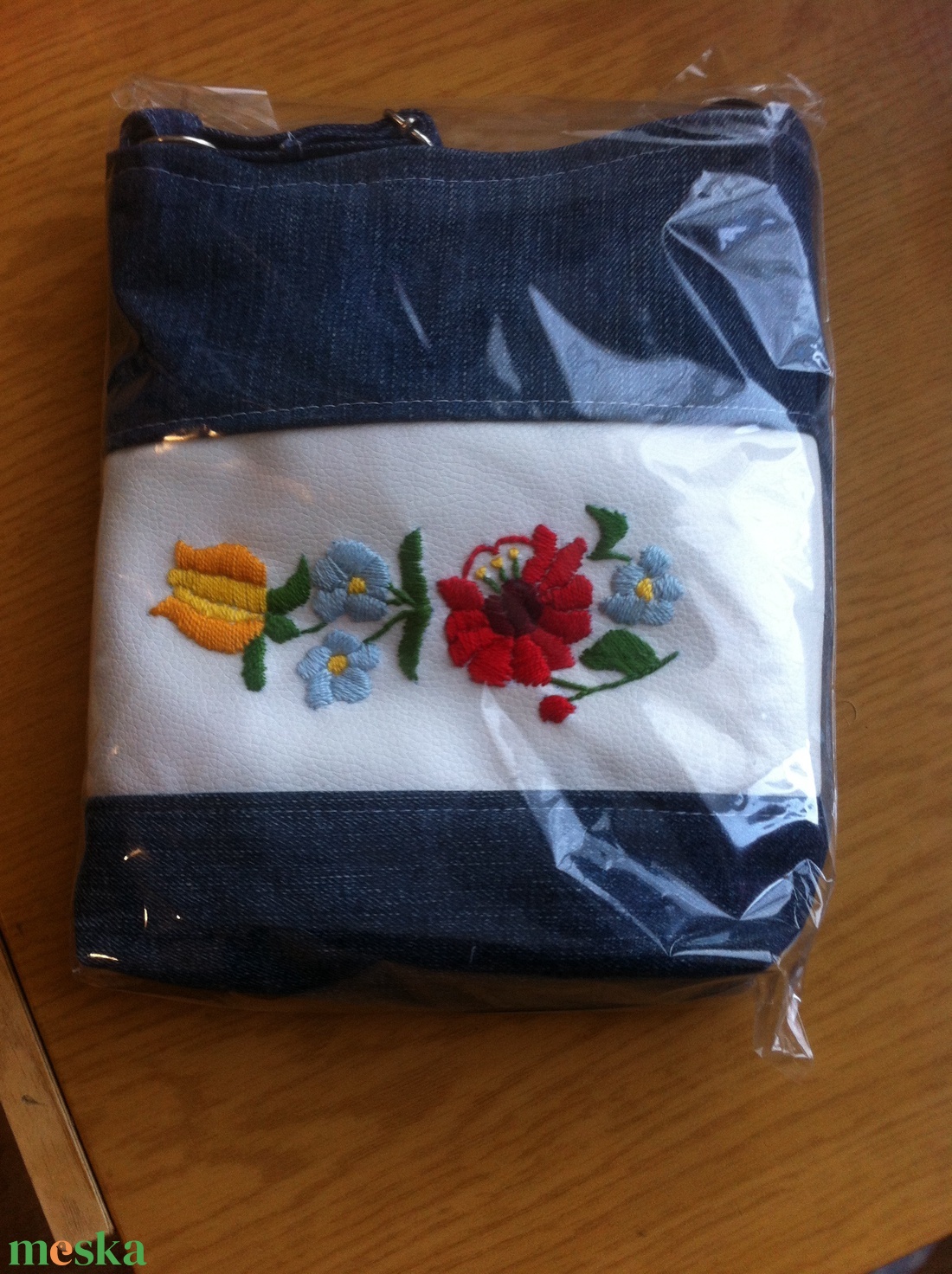 Farmer táska hímzett  - táska & tok - kézitáska & válltáska - vállon átvethető táska - Meska.hu