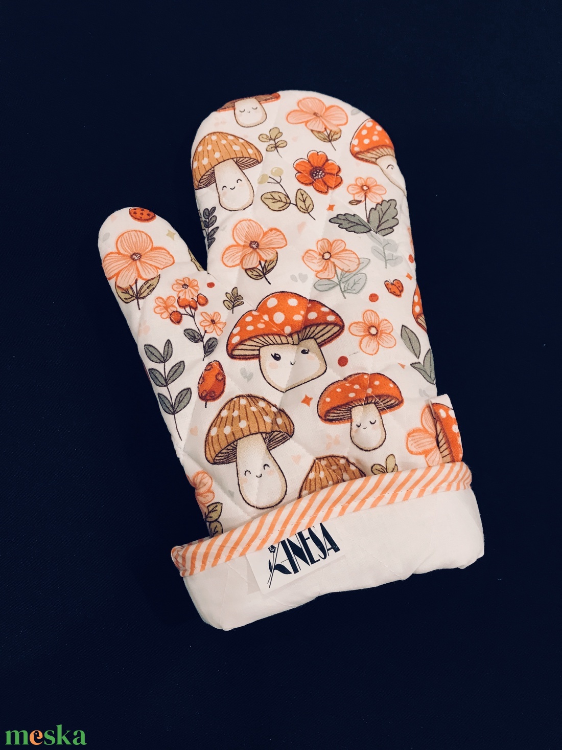 Edényfogó kesztyű  vidám gomba  mintával  - otthon & életmód - konyhafelszerelés, tálalás - konyhai textil - edényfogó & edényfedő - Meska.hu