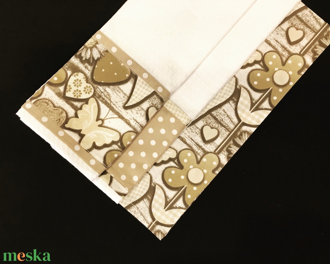 Konyharuha szett szivecske - virág bézs mintás - otthon & életmód - konyhafelszerelés, tálalás - konyhai textil - konyharuha & törlőkendő - Meska.hu