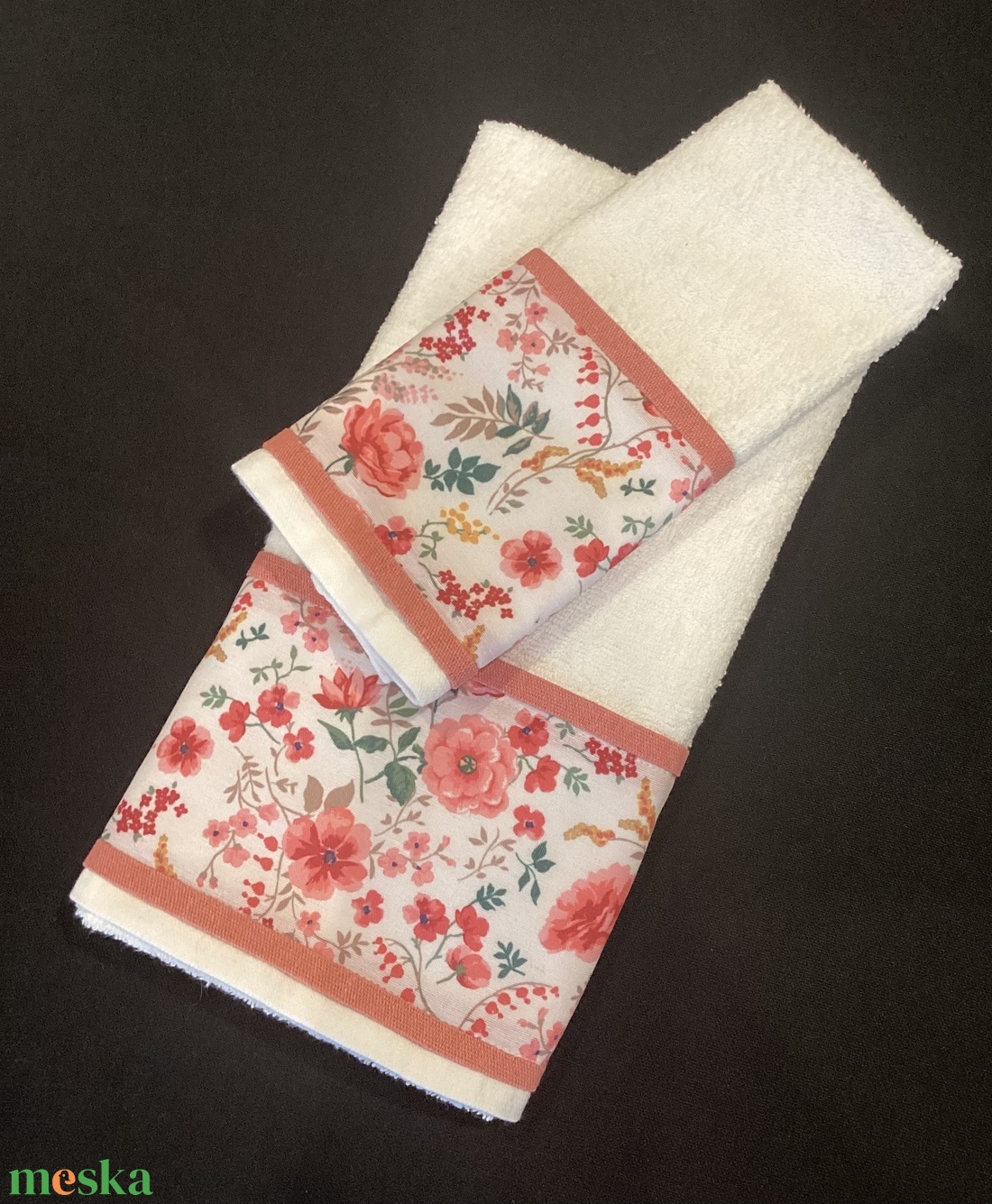 Törölköző szett virág díszítéssel - otthon & életmód - fürdőszoba - törölköző - Meska.hu