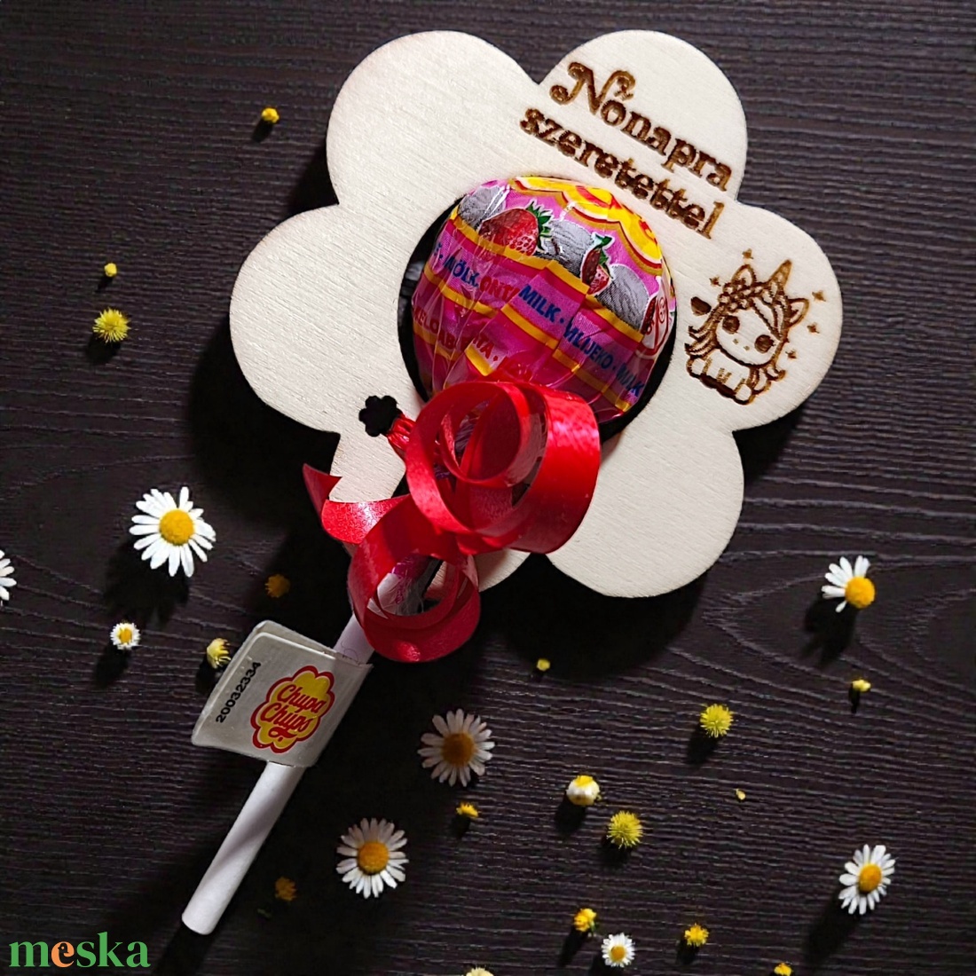 Nyalókás nőnapi ajándék - otthon & életmód - papír, írószer - ajándékozás kellékei - ajándékkísérő - Meska.hu