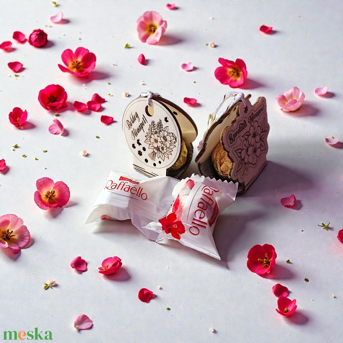 Bonbonos nőnapi, valentin napi ajándék - otthon & életmód - papír, írószer - ajándékozás kellékei - ajándékkísérő - Meska.hu