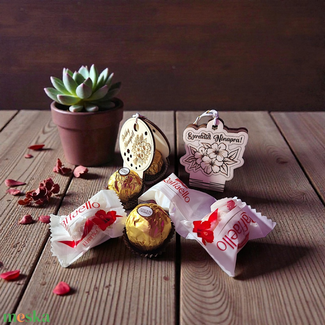 Bonbonos nőnapi, valentin napi ajándék - otthon & életmód - papír, írószer - ajándékozás kellékei - ajándékkísérő - Meska.hu
