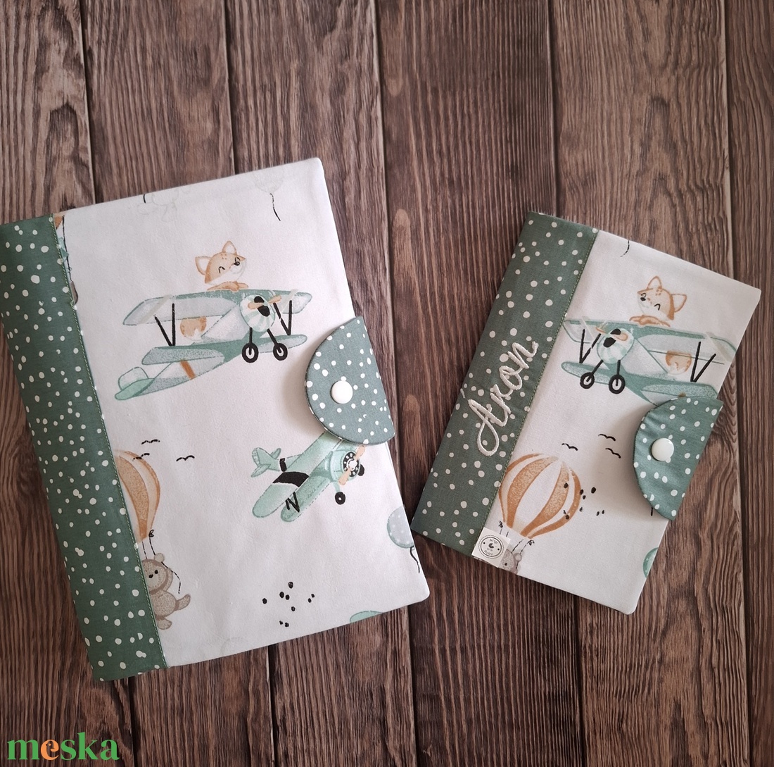 Pelenkatartó táska + egészségügyi kiskönyv borító - baba - mama - pelenkázó neszeszer, pelenkatartó - Meska.hu