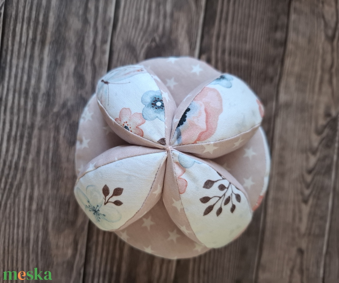 Montessori fejlesztő labda - szétszedhető - játék & sport - 3 éves kor alattiaknak - babalabda - Meska.hu