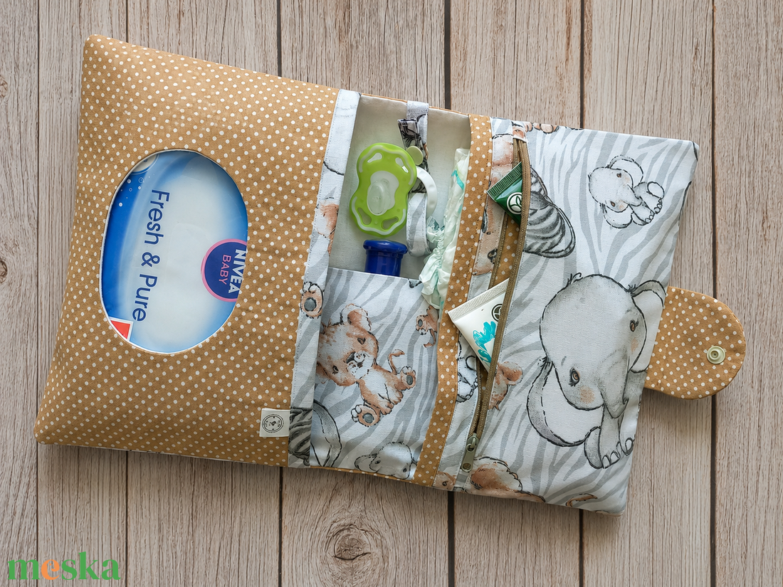 Pelenkatartó táska / pelenkázó neszeszer / pelenkázó táska / pelenkatáska - baba - mama - pelenkázó, babafürdető kellékek - pelenkázó neszeszer, pelenkatartó - Meska.hu