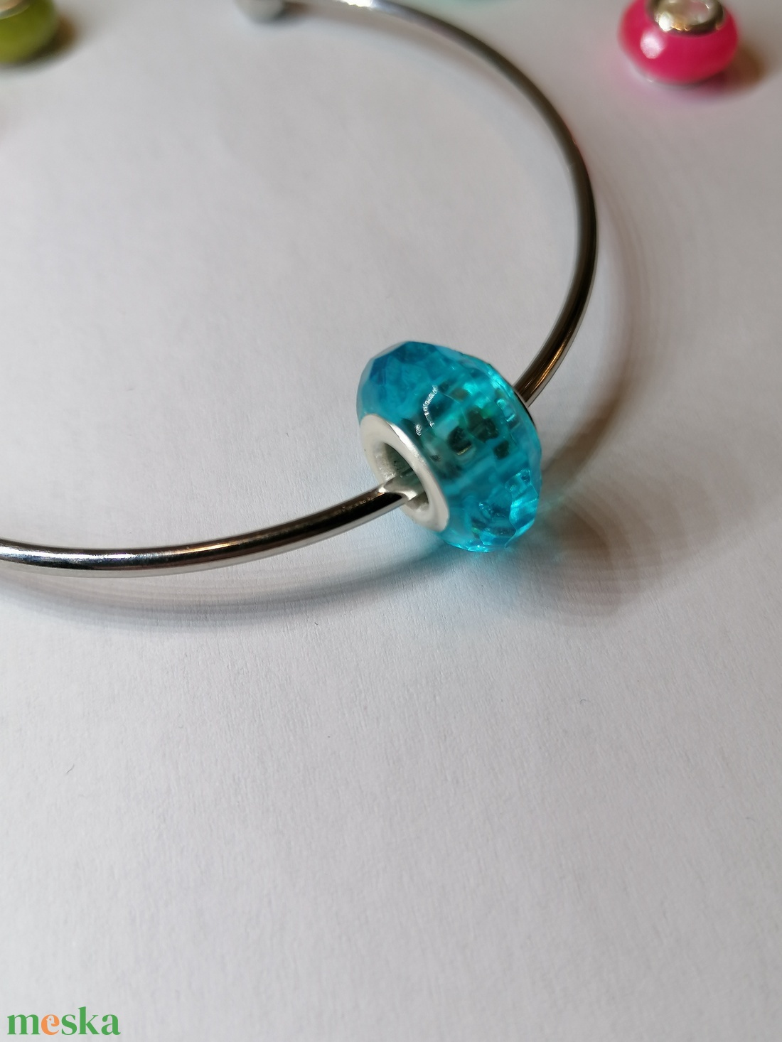 Pandora stílusú fazettált charm türkizkék üveghatású - ékszer - karkötő - charm karkötő - Meska.hu Pandora stílusú fazettált charm türkizkék üveghatású - ékszer - karkötő - charm karkötő - Meska.hu